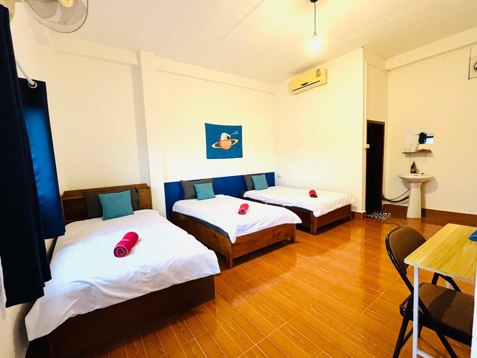 1 Min To Slow Boat Guesthouse Konekeo Экстерьер фото
