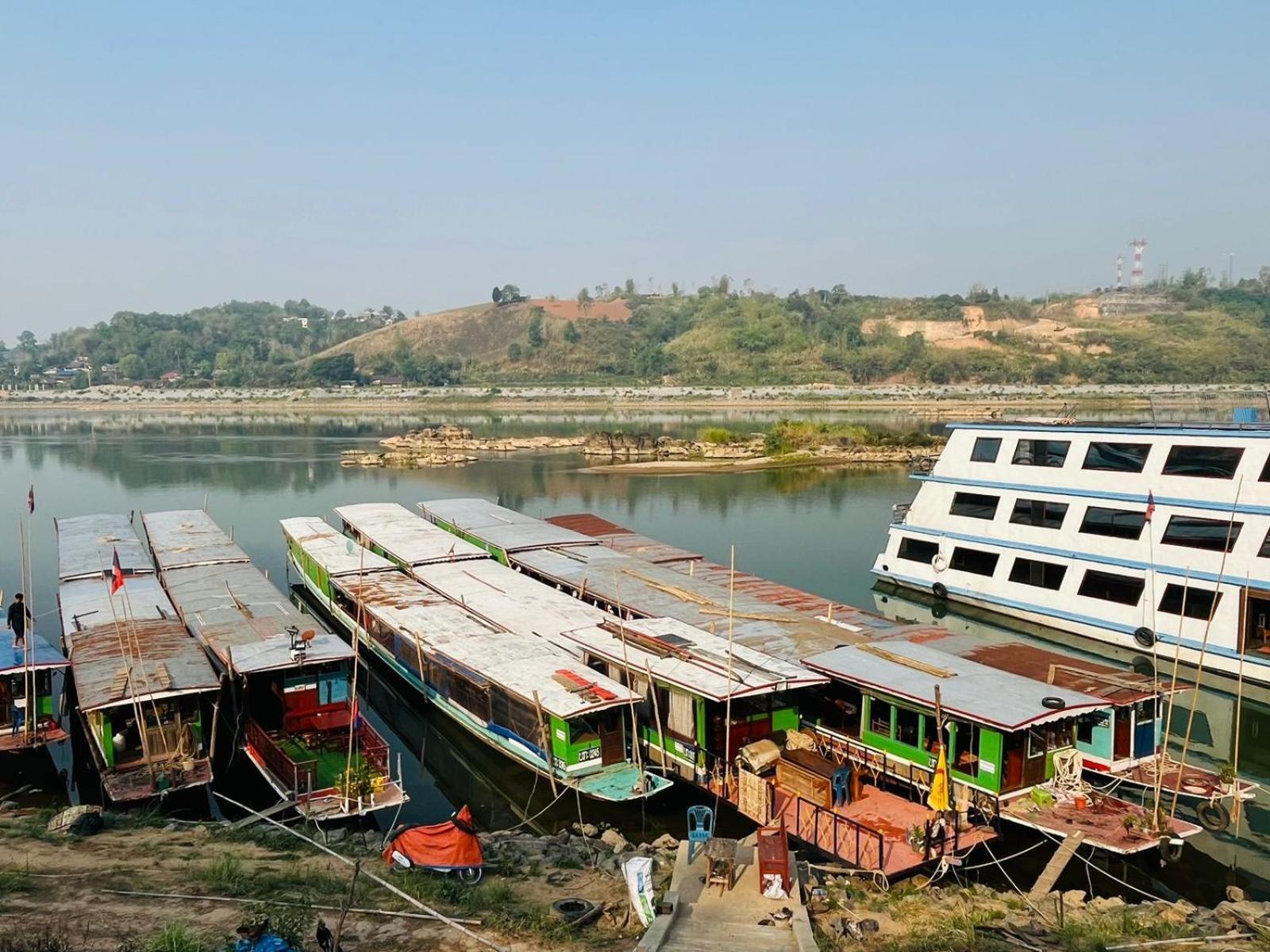 1 Min To Slow Boat Guesthouse Konekeo Экстерьер фото